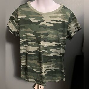 Epic Threads Green Camouflage Short Sleeve T-Shirt NWT 6